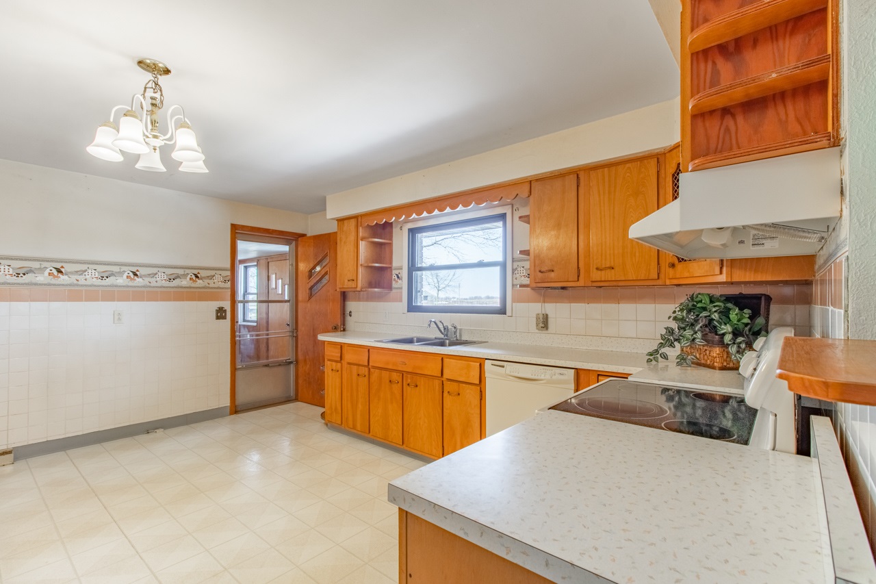 12797 Townline Road Green Valley, IL 61534 - Photo 17 of 36 Gallery Image 17