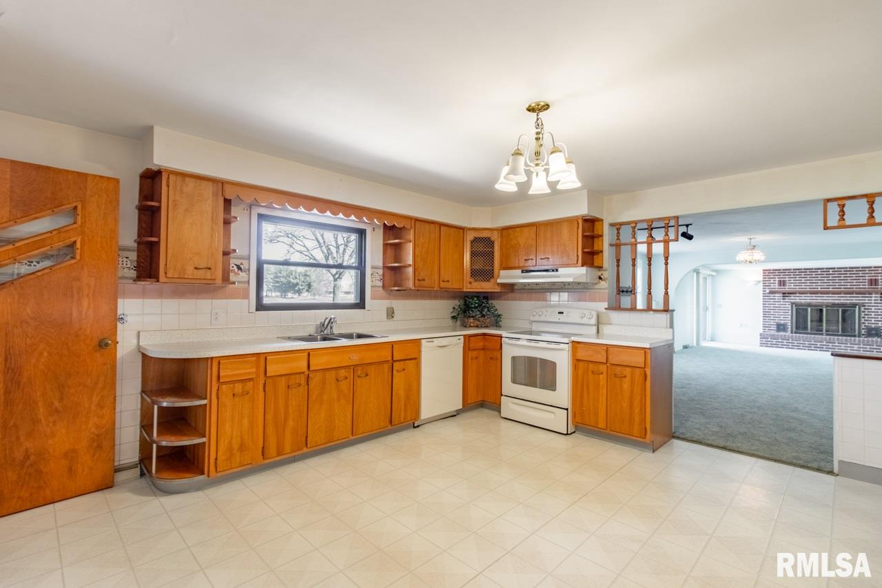 12797 Townline Road Green Valley, IL 61534 - Photo 18 of 36 Gallery Image 18