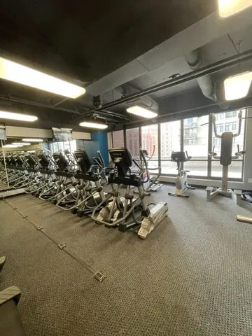 $2,400 | 10 East Ontario Street, Unit 4001, Chicago, IL 60611