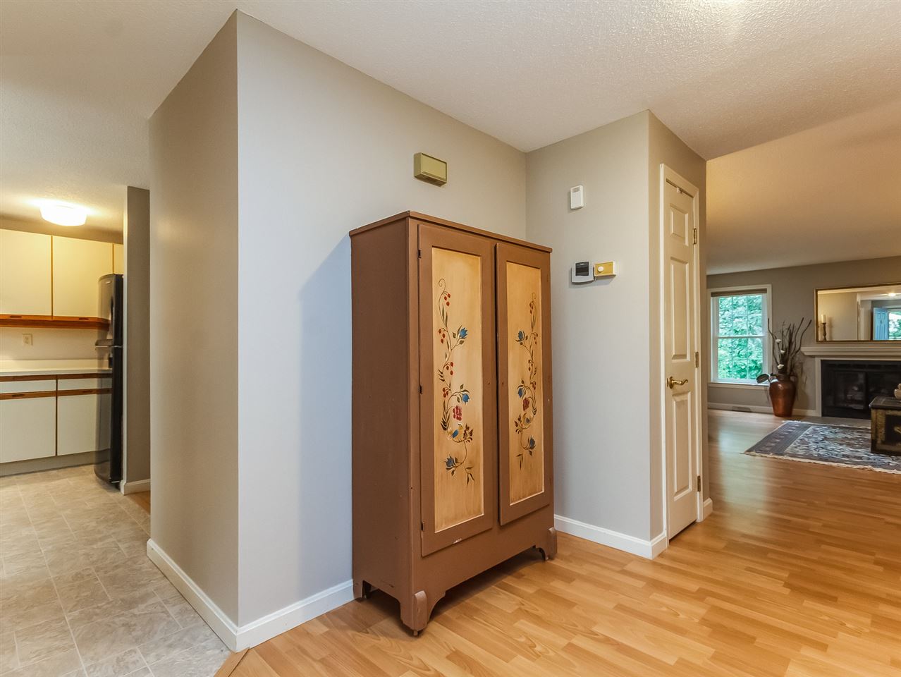 179 Winding Pond Road Londonderry, NH 03053 - Photo 7 of 38 Gallery Image 7