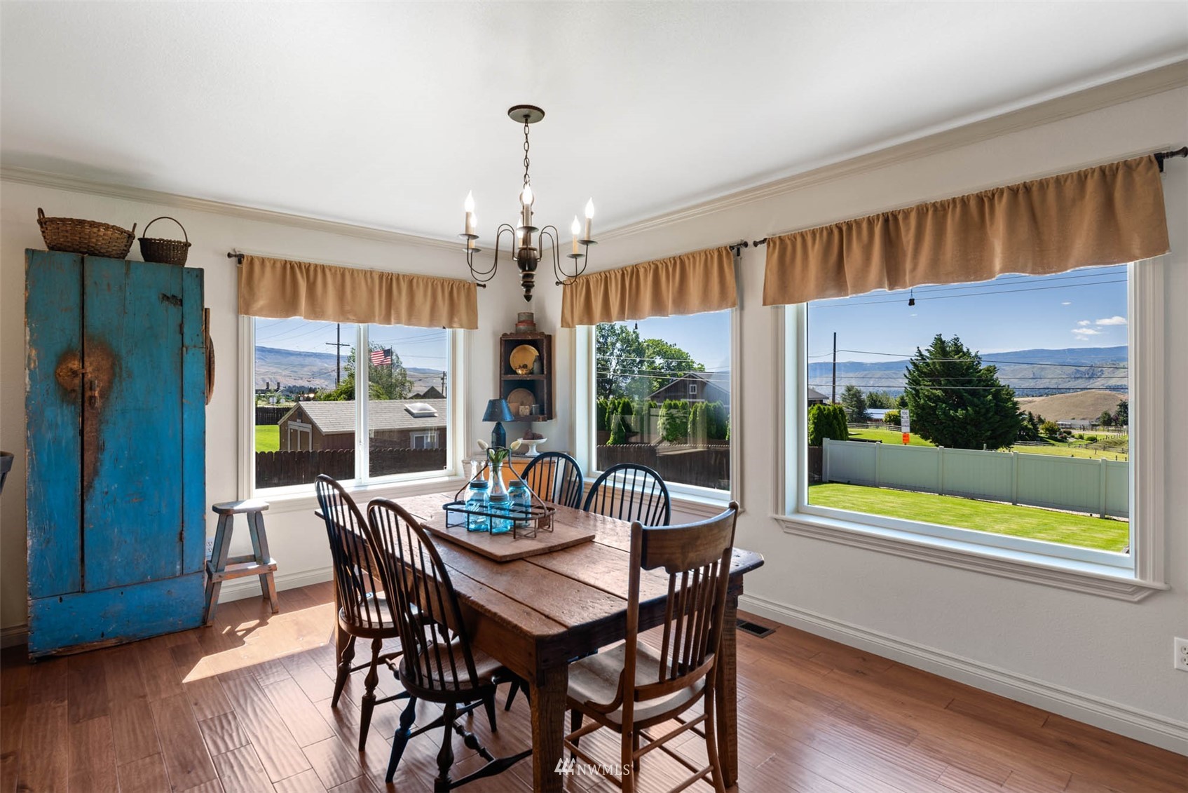955 Ridge Crest Drive Wenatchee, WA 98801 - Photo 10 of 34 Gallery Image 10