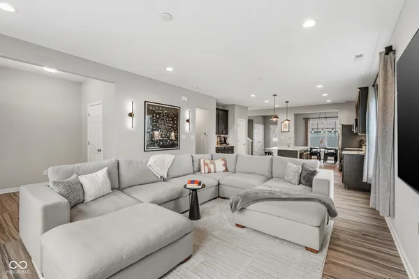 $2,600 | 366 Steeples Boulevard, Indianapolis, IN 46222