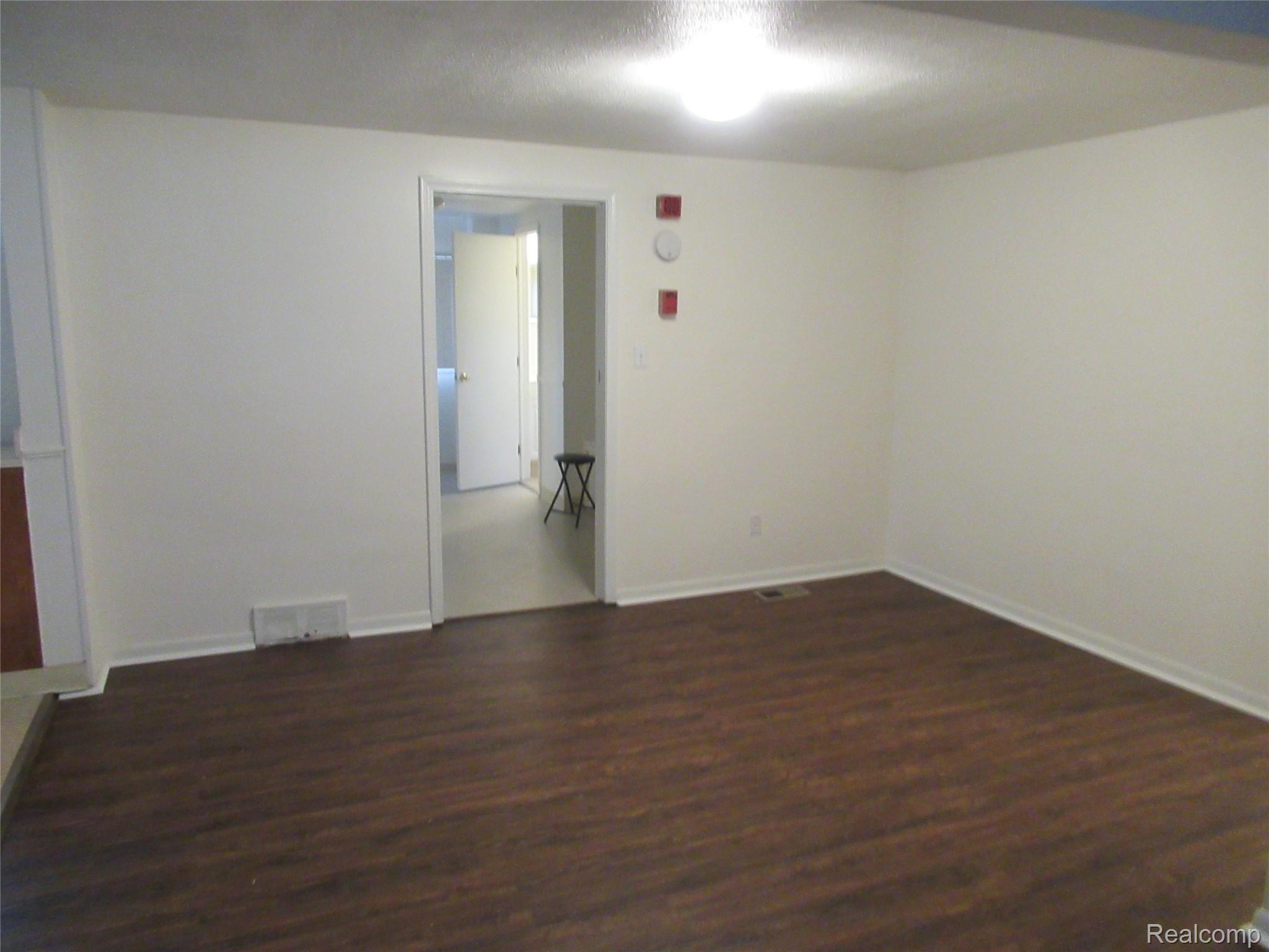 8205 Wayne Road Romulus, MI 48174 - Photo 14 of 26 IMG_4435.JPG