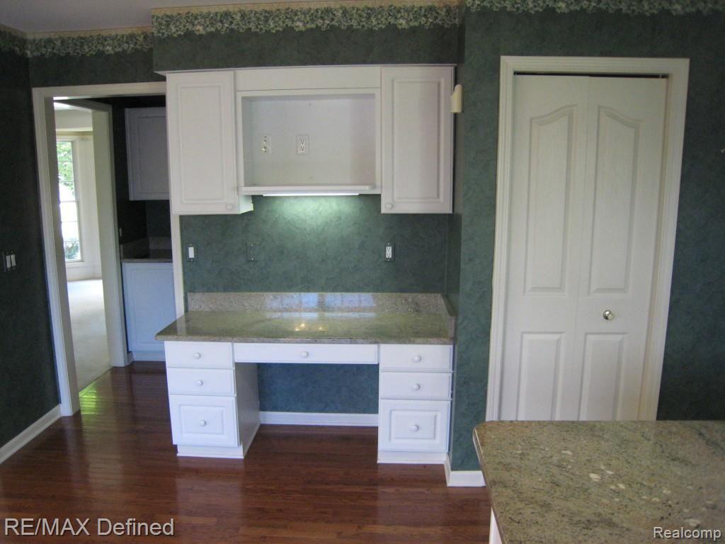 798 Loggers Circle Rochester, MI 48307 - Photo 16 of 32 Loggers Circle 026.jpg