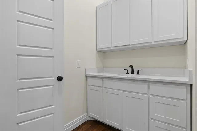 $2,995 | 314 North Anglin Street, Cleburne, TX 76031