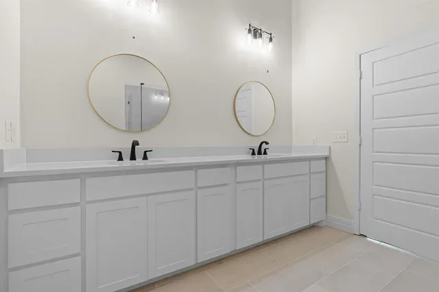 $2,995 | 314 North Anglin Street, Cleburne, TX 76031