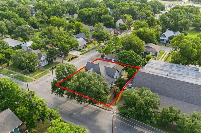 $2,995 | 314 North Anglin Street, Cleburne, TX 76031