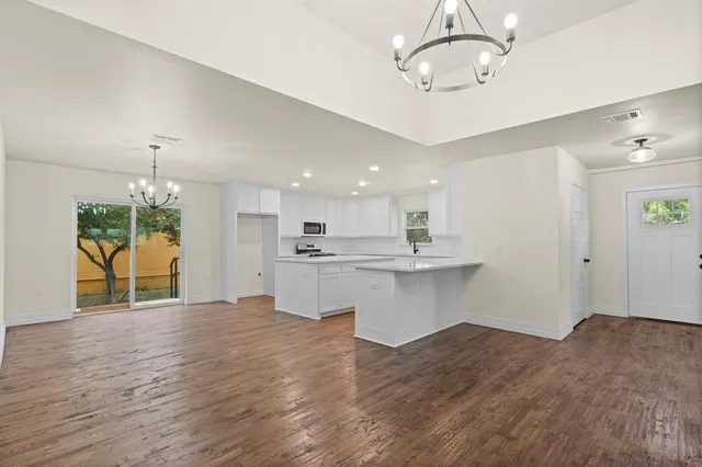 $2,995 | 314 North Anglin Street, Cleburne, TX 76031