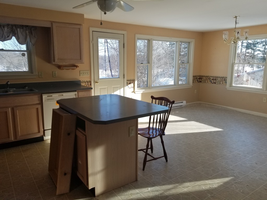 137 Daniels Road Charlton, MA 01507 - Photo 3 of 26 Gallery Image 3