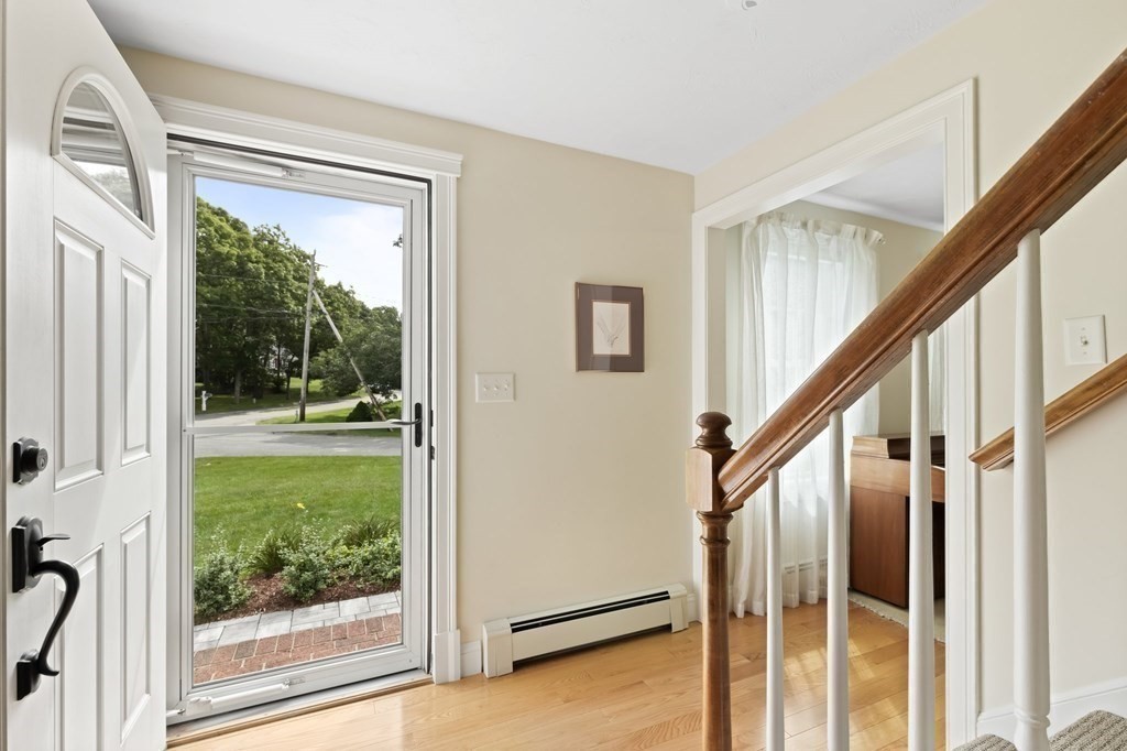 2 Andrew Road Bourne, MA 02562 - Photo 4 of 41