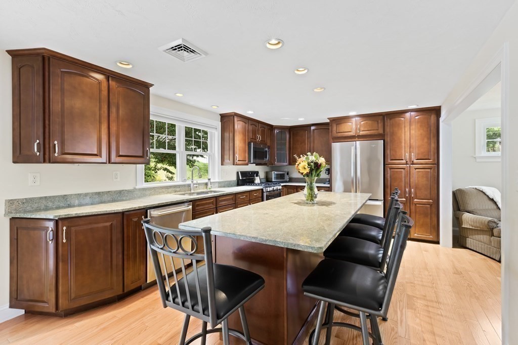 2 Andrew Road Bourne, MA 02562 - Photo 8 of 41