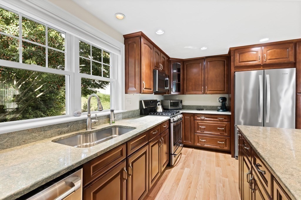 2 Andrew Road Bourne, MA 02562 - Photo 9 of 41