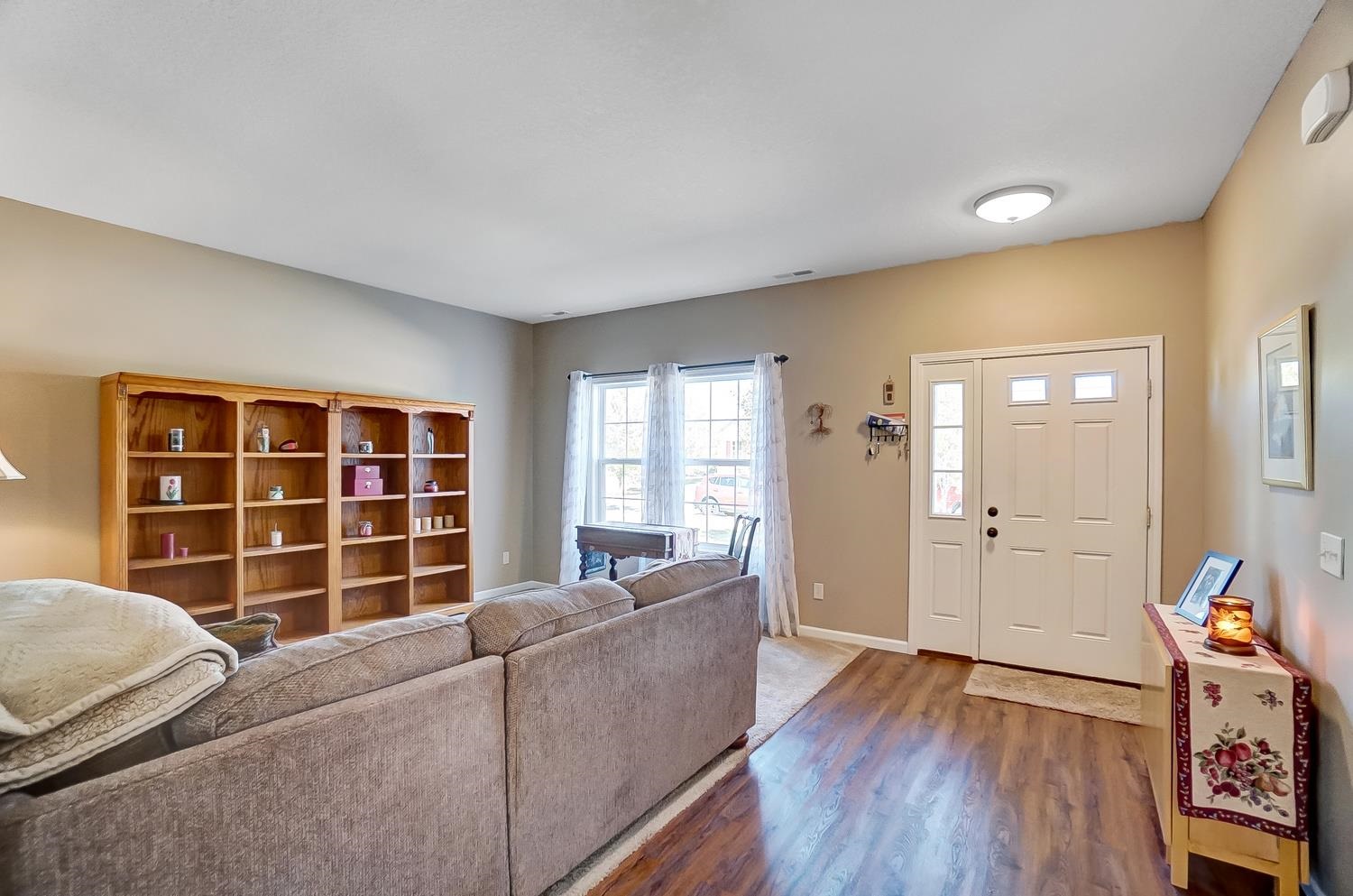 112 Riley Drive Fort Wayne, IN 46825 - Photo 4 of 32 Gallery Image 4
