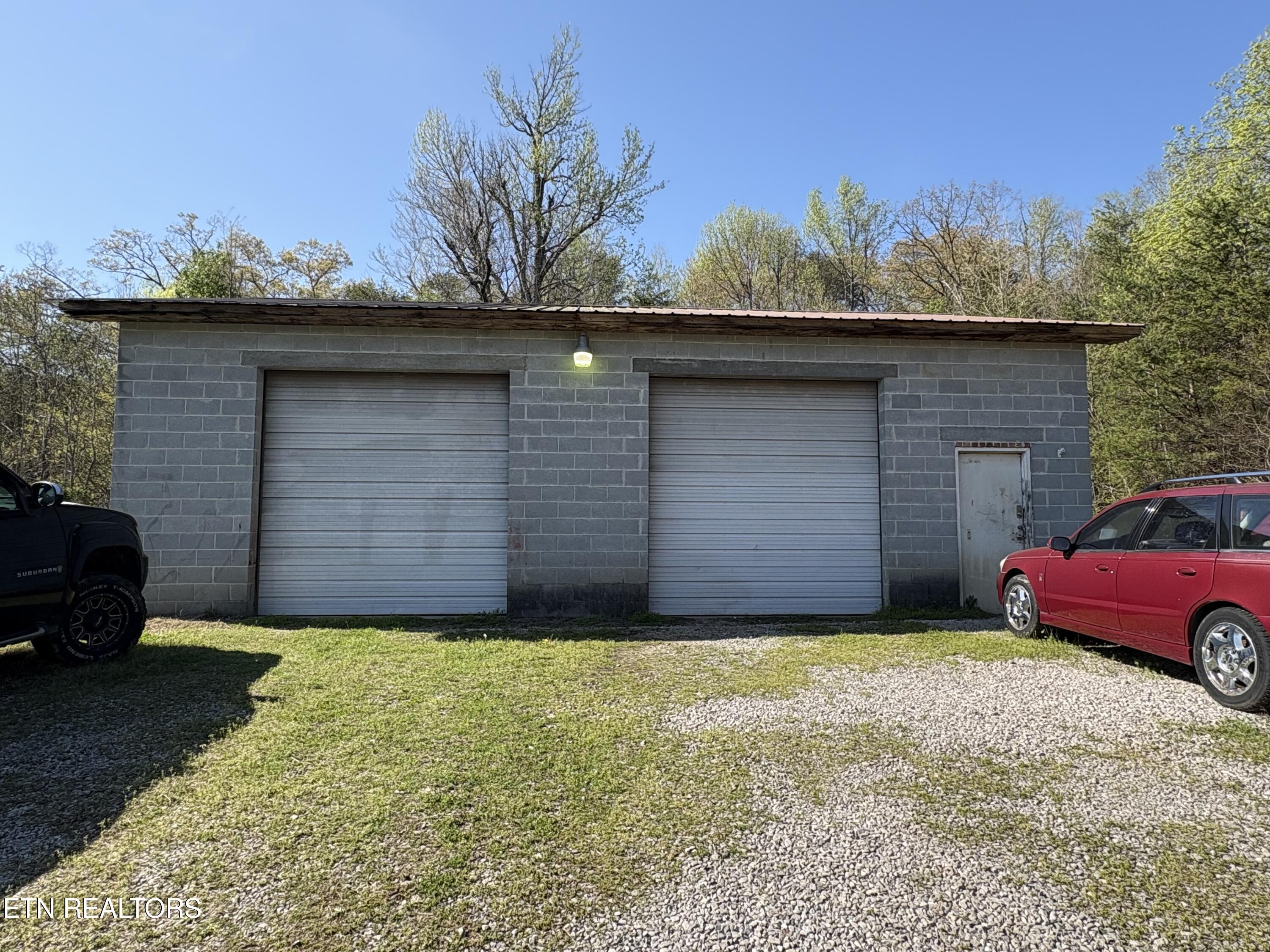 6733 Ball Road Knoxville, TN 37931 - Photo 6 of 10 6733 Ball Road Garage