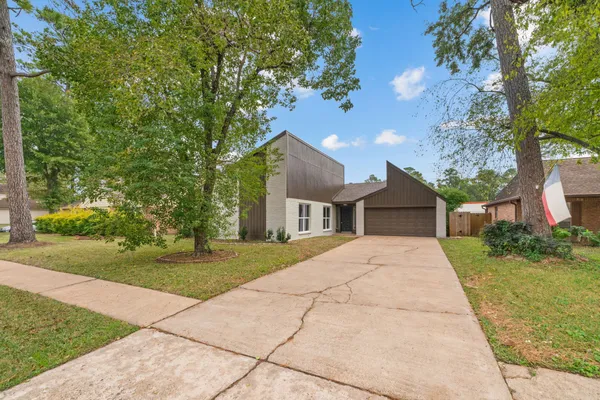 $2,200 | 15034 Rose Valley Drive, Houston, TX 77070