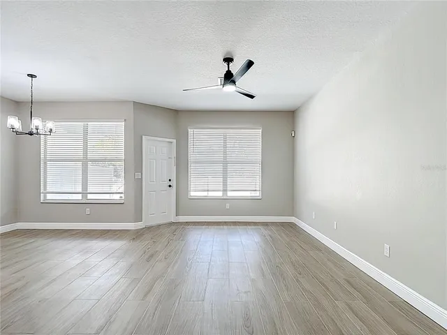 $274,000 | 1206 Summergate Drive, Valrico, FL 33594