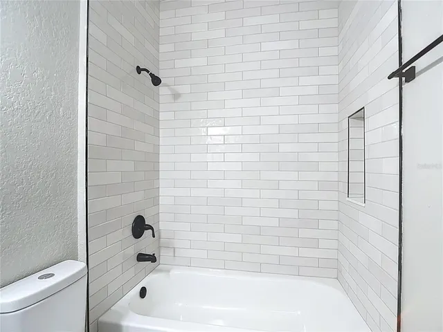 $275,000 | 1206 Summergate Drive, Valrico, FL 33594