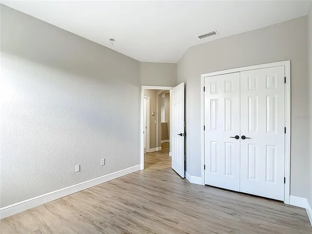 $289,000 | 1206 Summergate Drive, Valrico, FL 33594