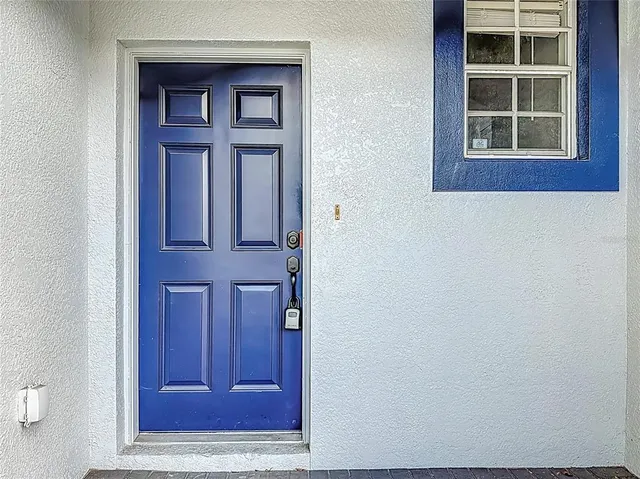 $274,000 | 1206 Summergate Drive, Valrico, FL 33594