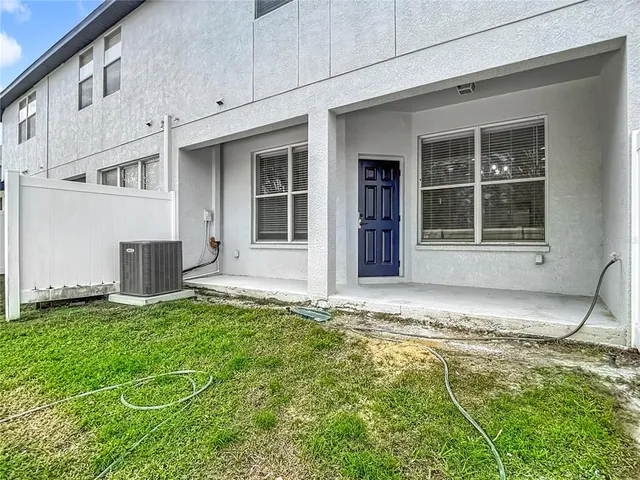 $289,000 | 1206 Summergate Drive, Valrico, FL 33594