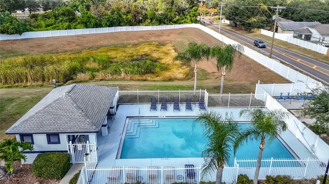 $289,000 | 1206 Summergate Drive, Valrico, FL 33594