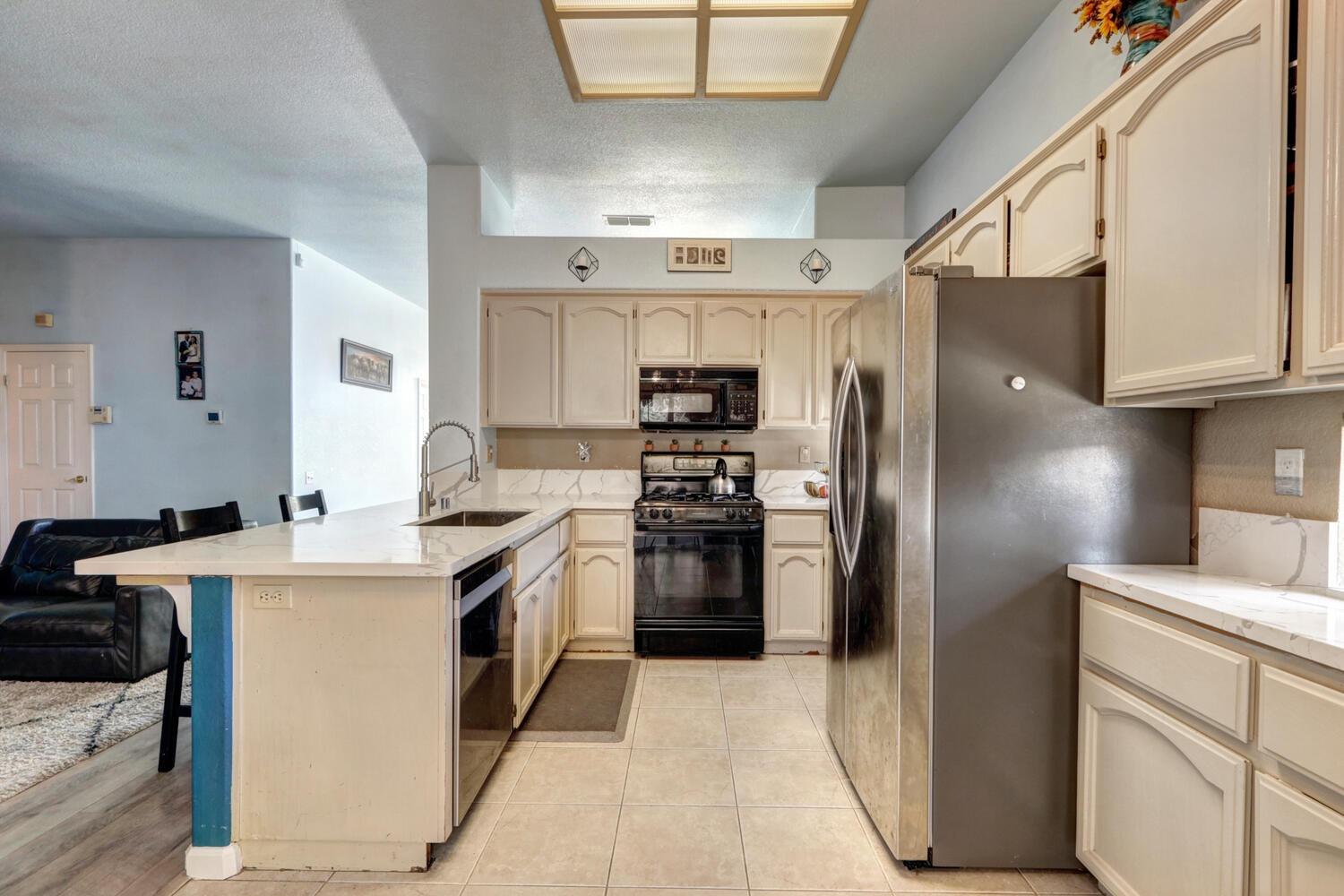 8859 Westside Way Elk Grove, CA 95758 - Photo 11 of 40