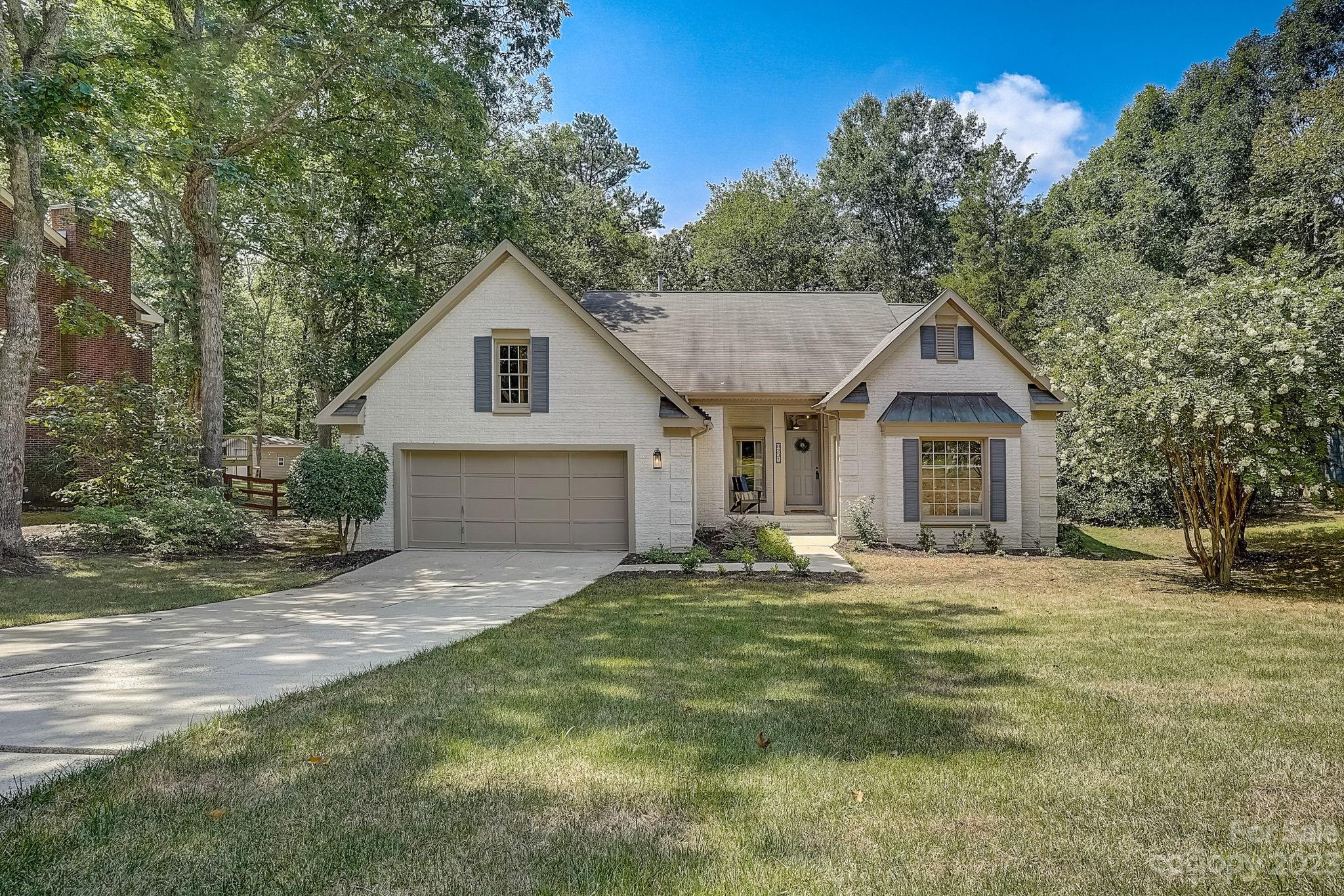 8231 Hunley Ridge Road Matthews, NC 28104 - Photo 1 of 34 Gallery Image 1