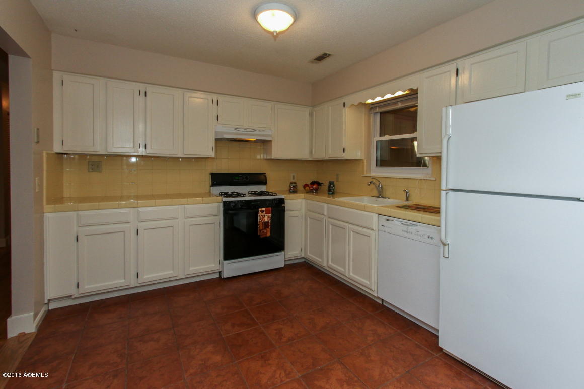 21 State Rd S-7-428 Beaufort, SC 29907 - Photo 8 of 25 8