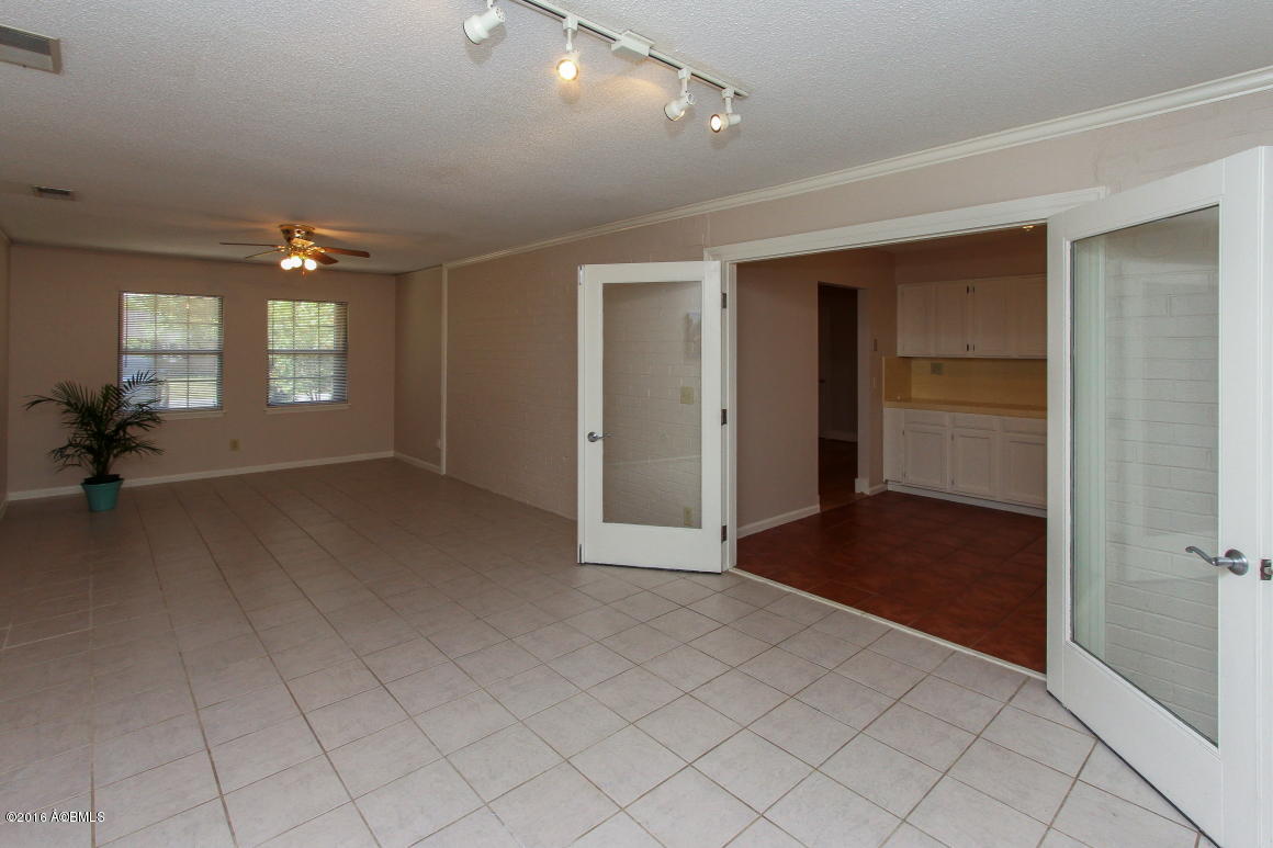 21 State Rd S-7-428 Beaufort, SC 29907 - Photo 9 of 25 9