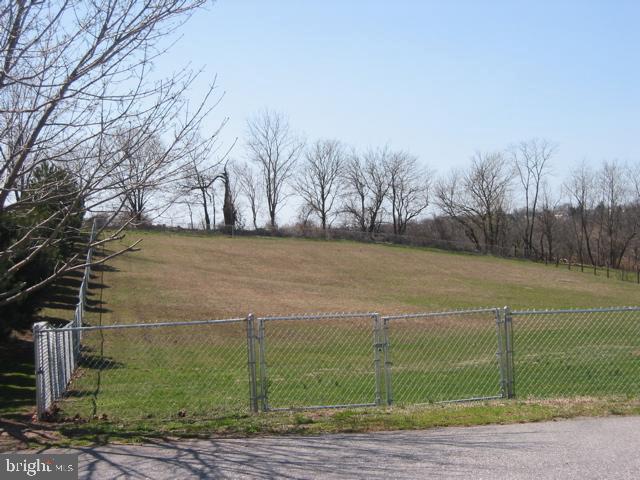 615 Maytown Road Elizabethtown, PA 17022 - Photo 5 of 6