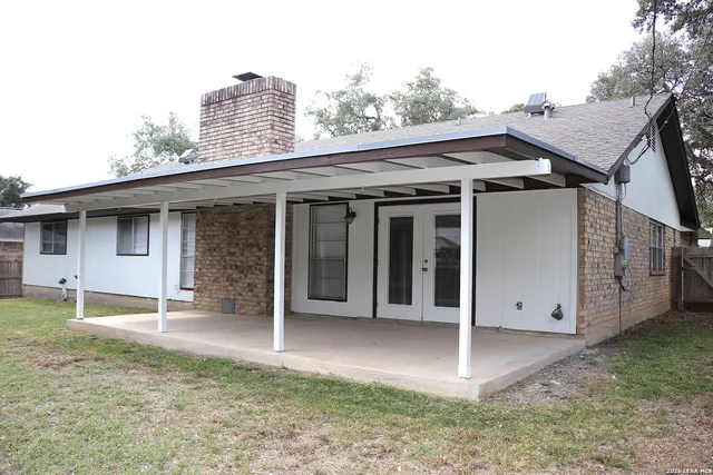 $2,450 | 13811 Brook Hollow Boulevard, San Antonio, TX 78232