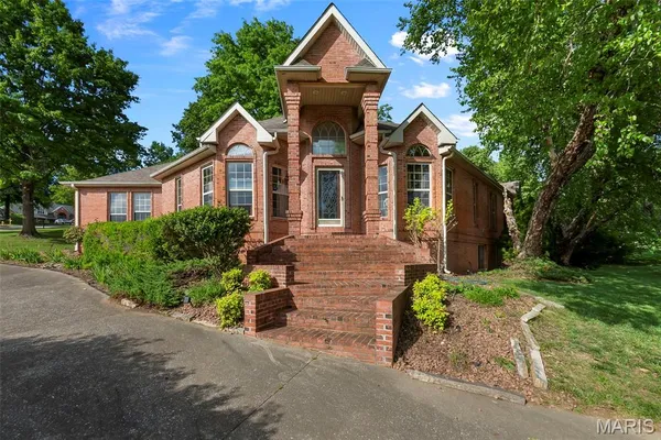 $479,900 | 2204 Crown Point Drive, Cape Girardeau, MO 63701
