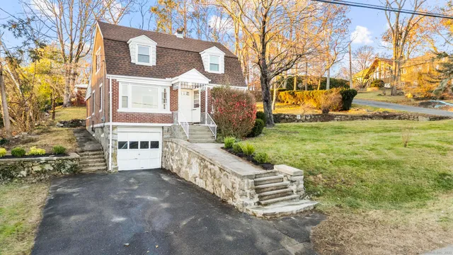 $359,900 | 23 Prospect Avenue, Watertown, CT 06779