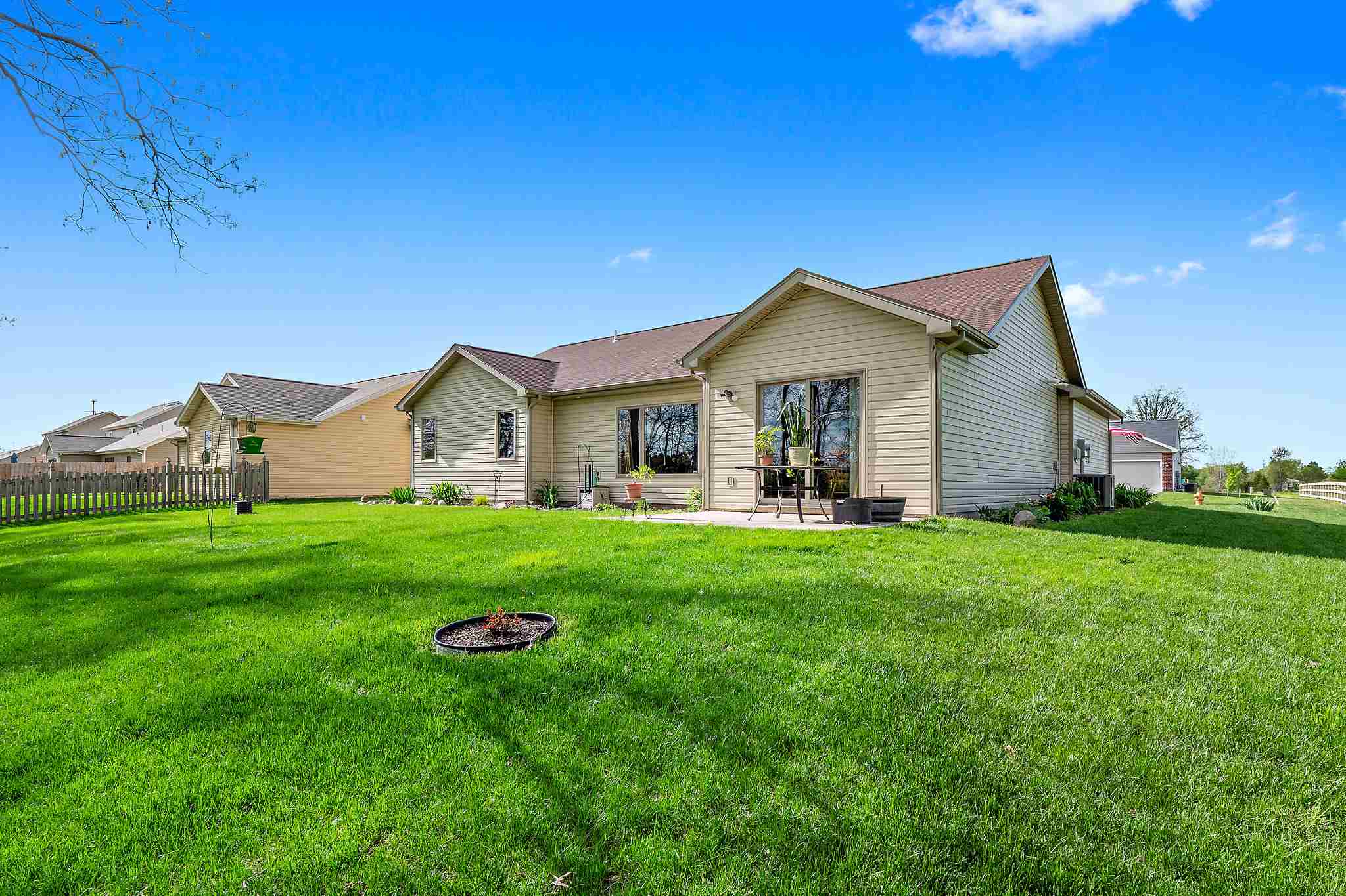 2425 Stonecrop Road Huntertown, IN 46748 - Photo 5 of 28