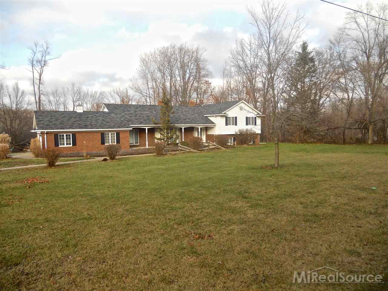 208 North Baldwin Road Clarkston, MI 48348 - Photo 29 of 31