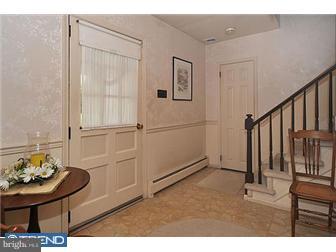 4175 Hoffman Road Hatboro, PA 19040 - Photo 3 of 12 Foyer