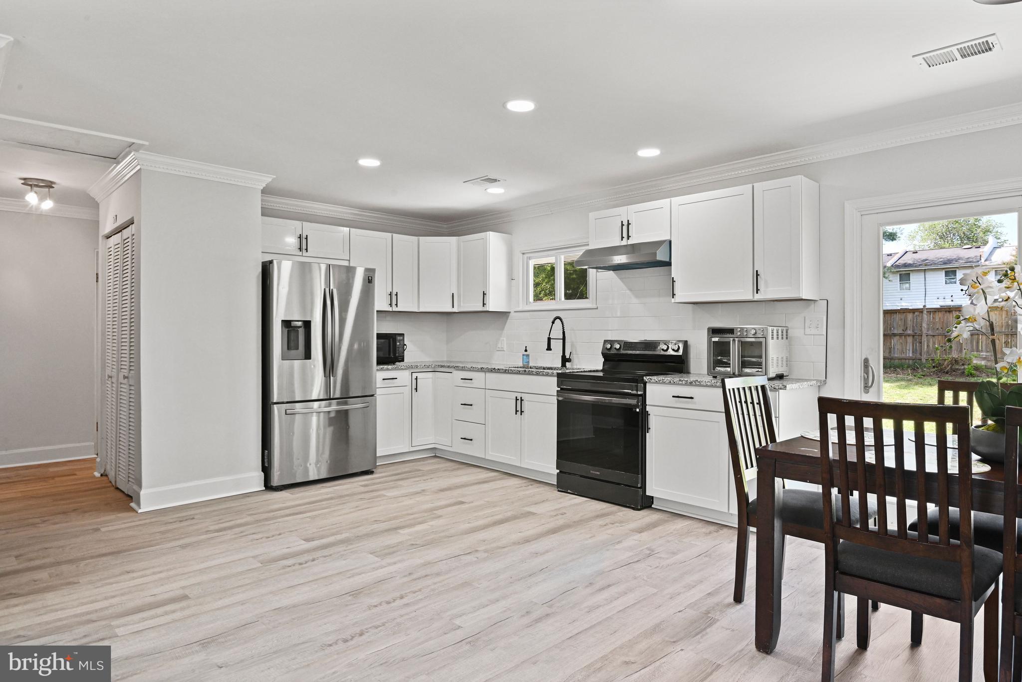 501 East Poplar Road Sterling, VA 20164 - Photo 12 of 46