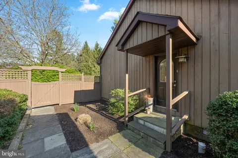 $1,200,000 | 57 Sugar Maple Drive, Newtown Square, PA 19073