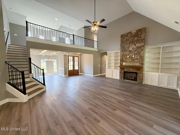 $599,000 | 451 Poplar Lane, Holly Springs, MS 38635