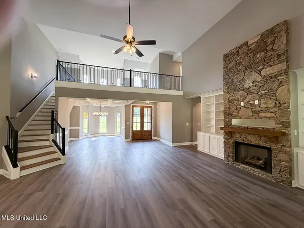 $599,000 | 451 Poplar Lane, Holly Springs, MS 38635