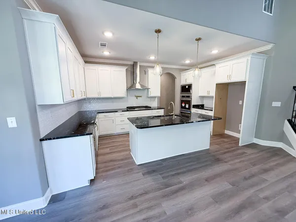 $599,000 | 451 Poplar Lane, Holly Springs, MS 38635