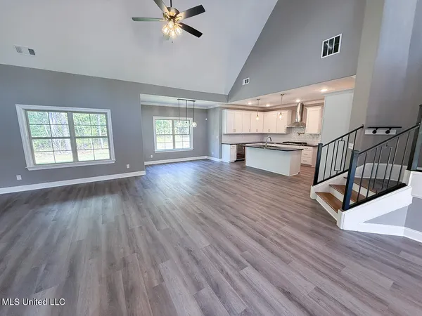 $599,000 | 451 Poplar Lane, Holly Springs, MS 38635