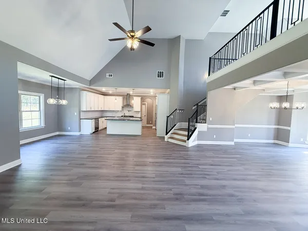 $599,000 | 451 Poplar Lane, Holly Springs, MS 38635