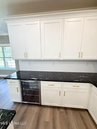 $599,000 | 451 Poplar Lane, Holly Springs, MS 38635