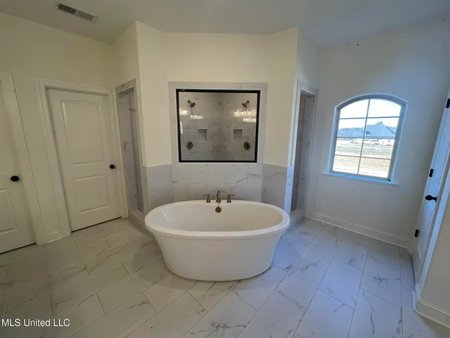 $599,000 | 451 Poplar Lane, Holly Springs, MS 38635