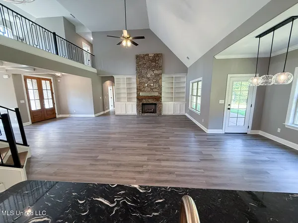 $599,000 | 451 Poplar Lane, Holly Springs, MS 38635