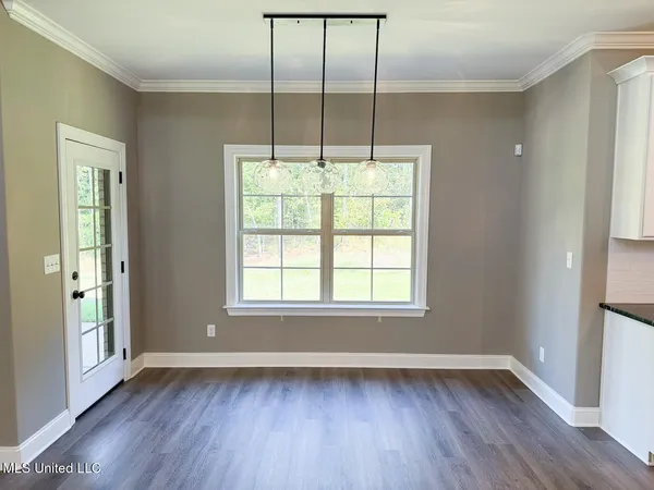 $599,000 | 451 Poplar Lane, Holly Springs, MS 38635