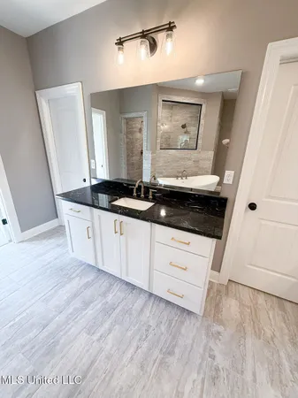 $599,000 | 451 Poplar Lane, Holly Springs, MS 38635