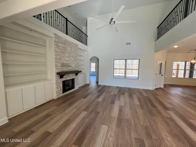 $599,000 | 451 Poplar Lane, Holly Springs, MS 38635