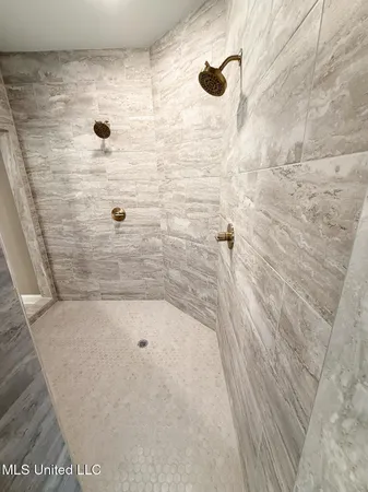 $599,000 | 451 Poplar Lane, Holly Springs, MS 38635